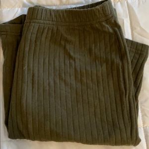 Army green ribbed biker shorts